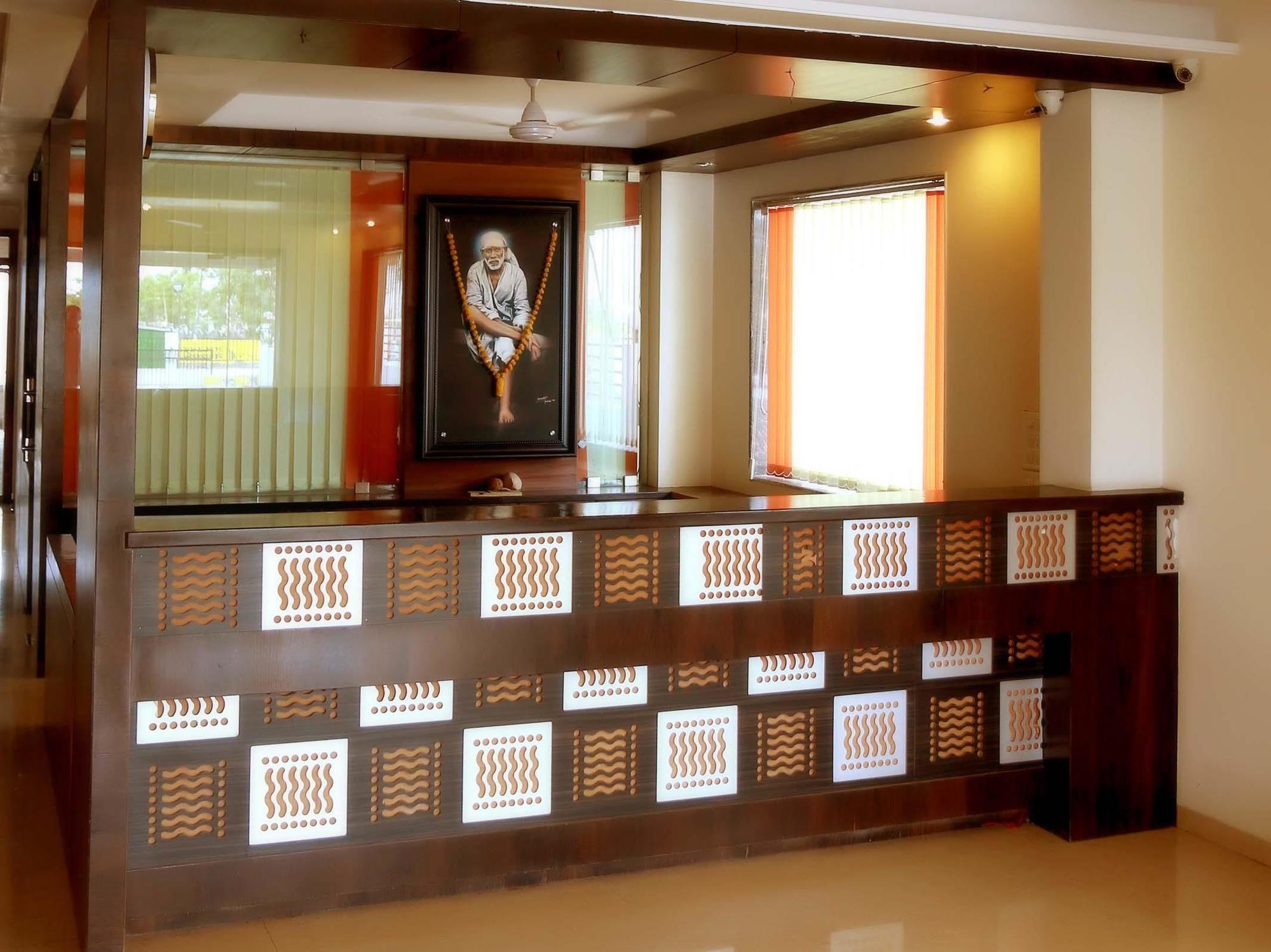 Hotel Sai Ramanand Shirdi Exteriör bild
