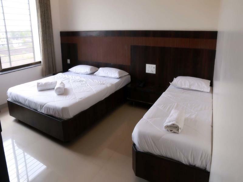 Hotel Sai Ramanand Shirdi Exteriör bild